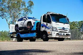 Hino 300 Series Hybrid Electric Supercars Recovery Vehicle Review Image