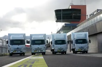 Hino Hybrid Electric Trucks Win at Bathurst Image