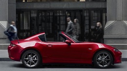 Mazda MX-5 Fastback
