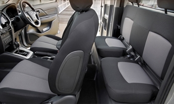 Mitsubishi Triton Club Cab