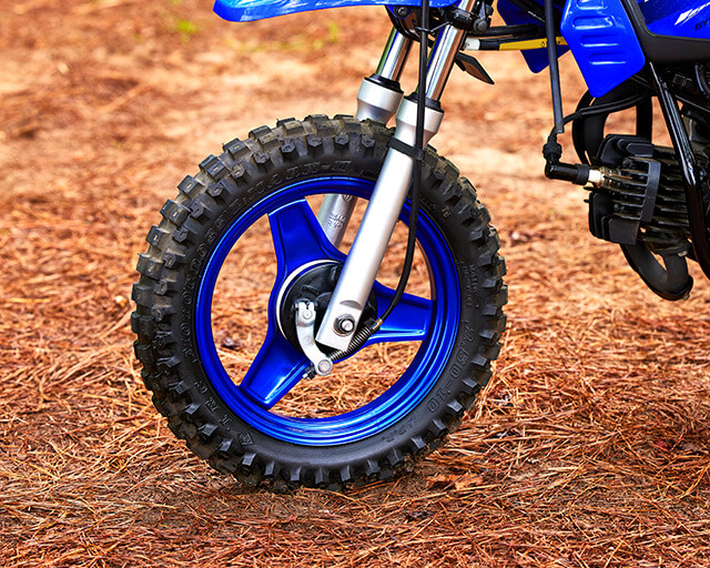 Strong 3-spoke steel wheels