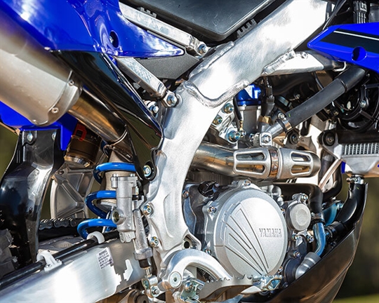 Aluminium bilateral beam frame