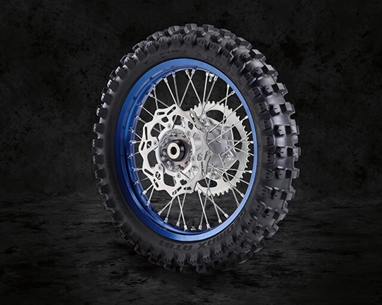 Enduro-specific wheels and tyres