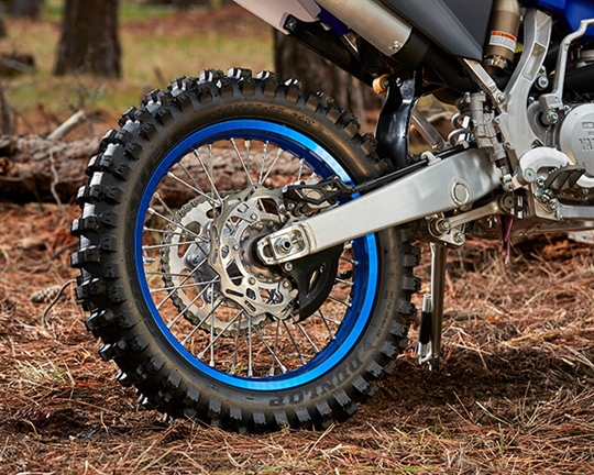 Enduro-specific wheels and tyres