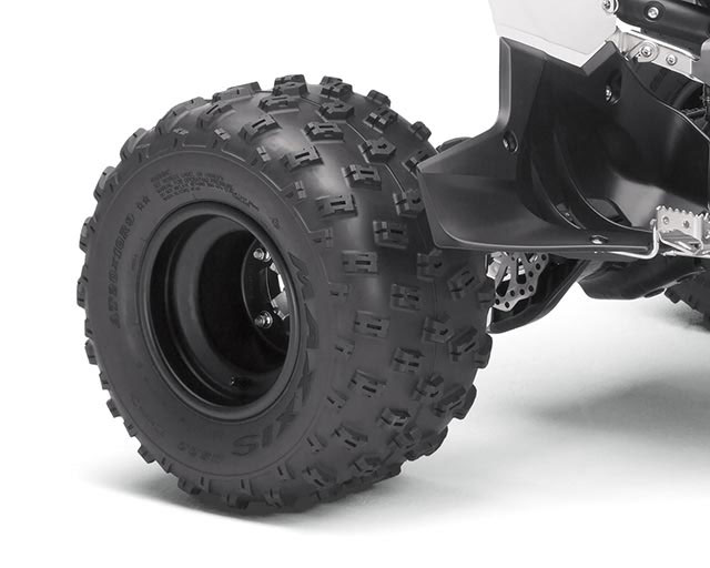 Wide Track and Maxxis Tyres