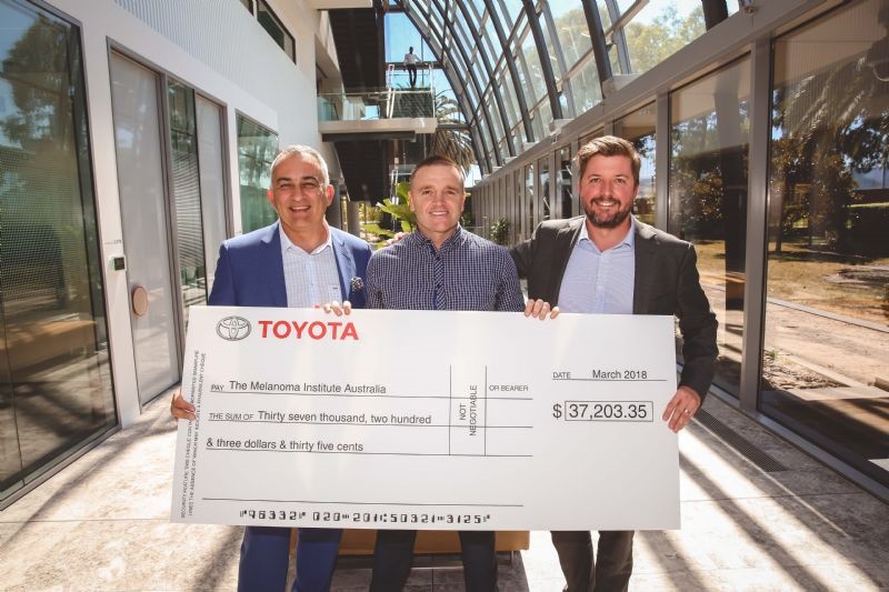 Country Music Fans Raise Funds For News At Twin Towns Toyota Fans At This Year S Toyota Country Music Festival Have Contributed More Than 37 000 To The Fight Against Melanoma Deadliest Form Of Skin Cancer