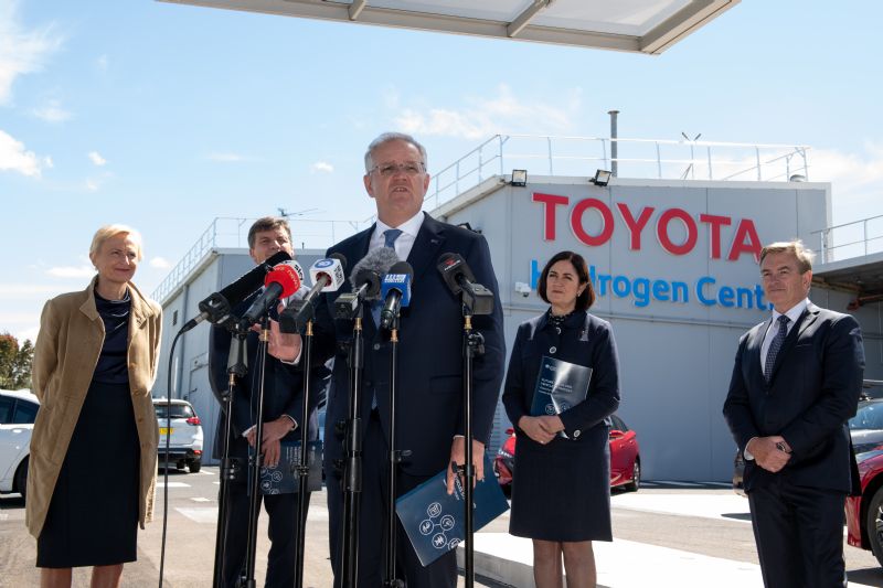 Prime Minister Scott Morrison at Toyota's Hydrogen Centre with (from right) Toyota President & CEO Matthew Callachor, Senator Sarah Henderson, Energy Minister Angus Taylor and MP Dr Katie Allen.