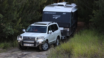 Toyota LandCruiser 200 from Tumut Toyota
